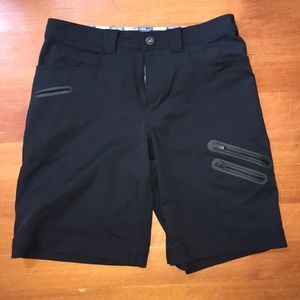 Men’s Lululemon Commute pinstripe shorts size 34